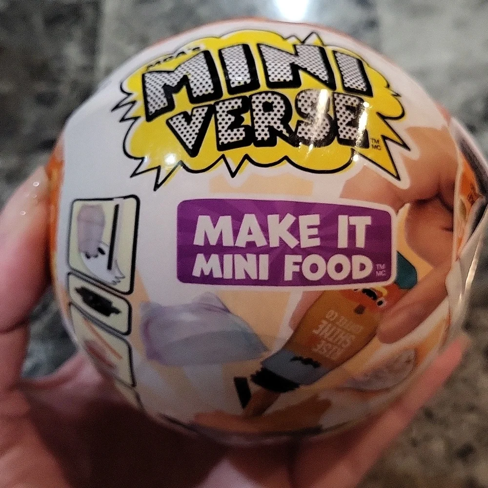 Miniverse Make It Mini Halloween Pumpkin Pie